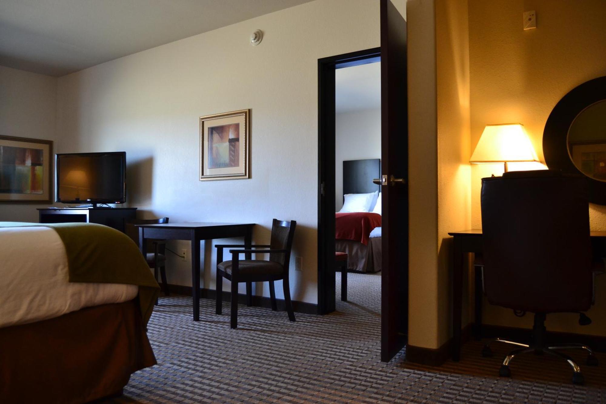 Holiday Inn Express And Suites Heber Springs By Ihg Exterior photo
